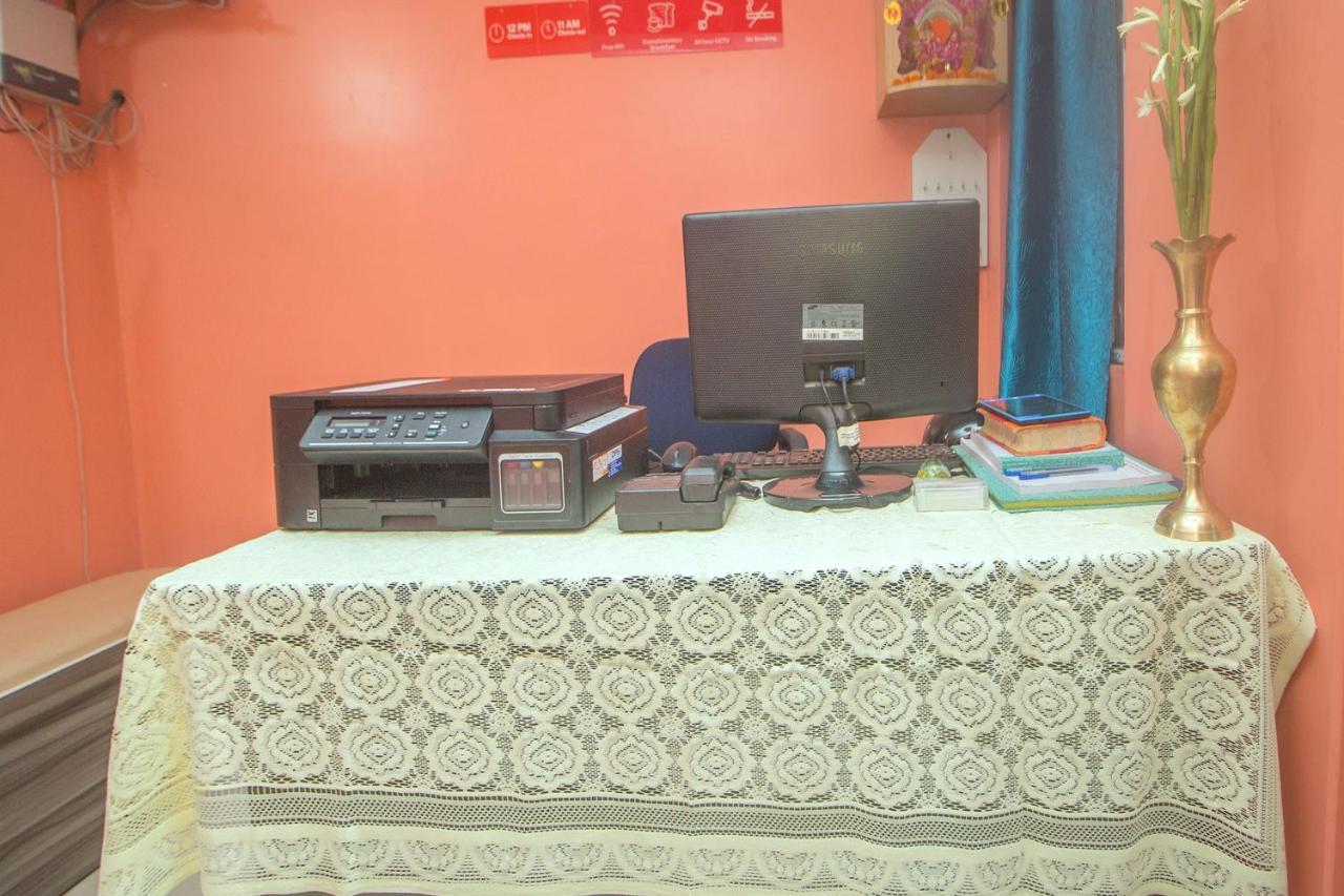 Oyo 30073 Triveni Lodge Siliguri Exteriör bild