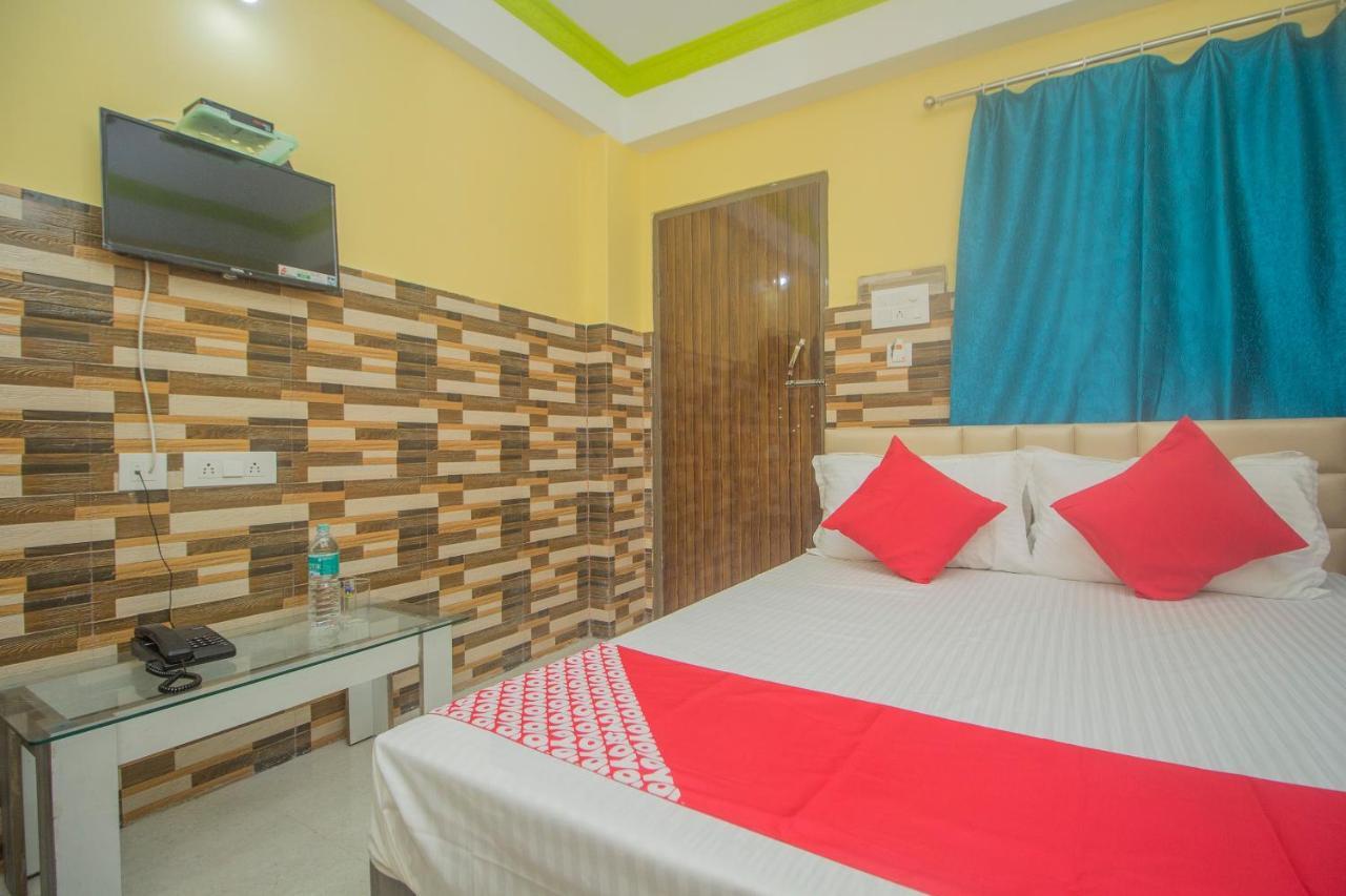 Oyo 30073 Triveni Lodge Siliguri Exteriör bild