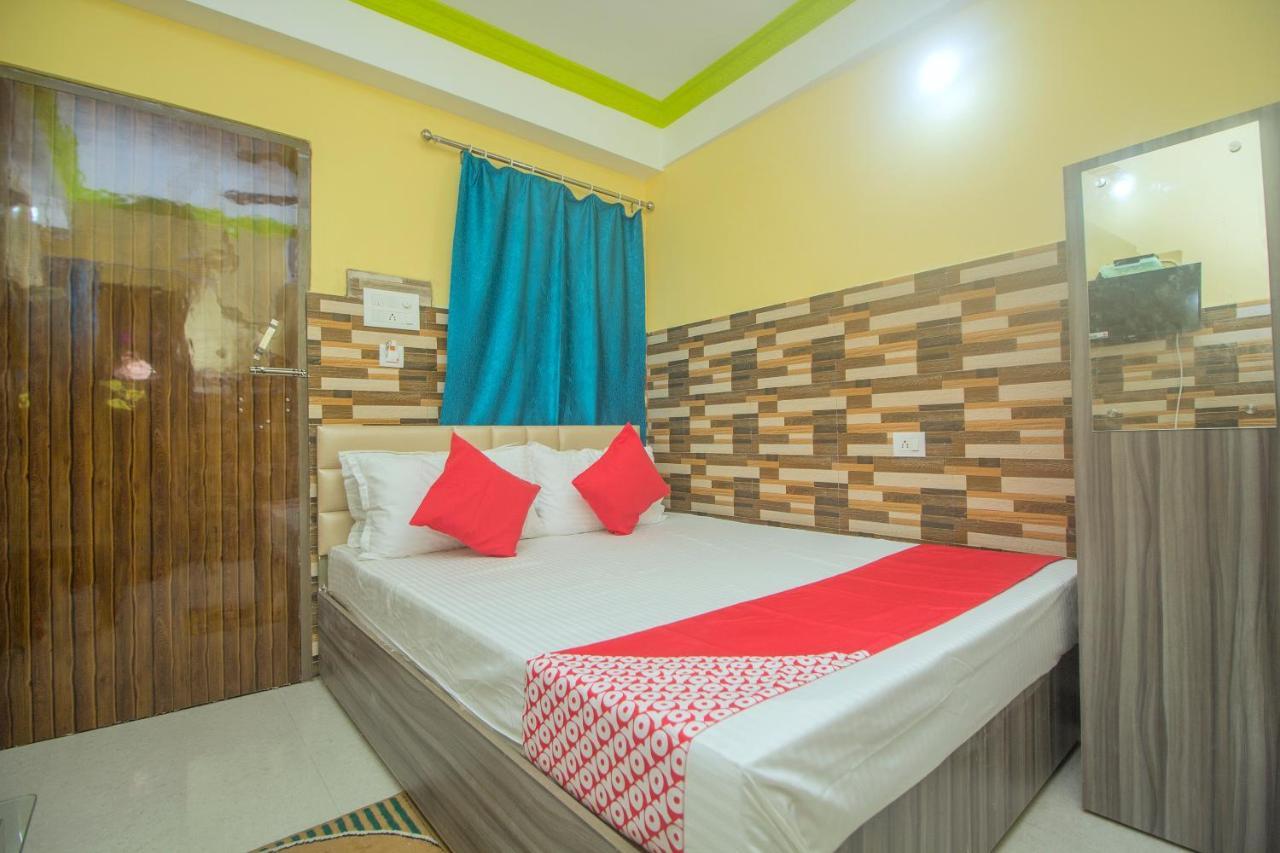 Oyo 30073 Triveni Lodge Siliguri Exteriör bild
